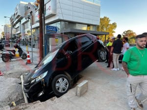 Lefkoşa'da Dereboyu Caddesi'nde Altyapı Çalışmaları Sorun Yarattı