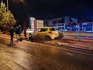 Lefkoşa'da Trafik Kazası: İki Araç Karıştı